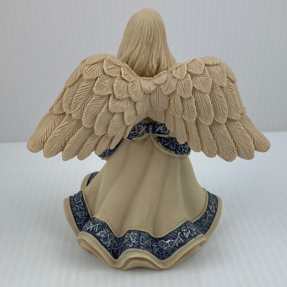 Sarah's Angels Dove Figurine by Mindspring Studios 2005 Resin - Picture 5 of 10